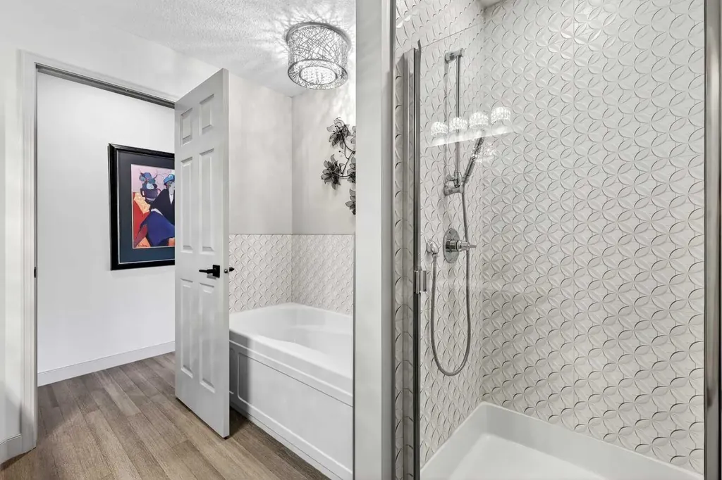 2144 Paliswood Road SW Calgary AB T2V 5K2
