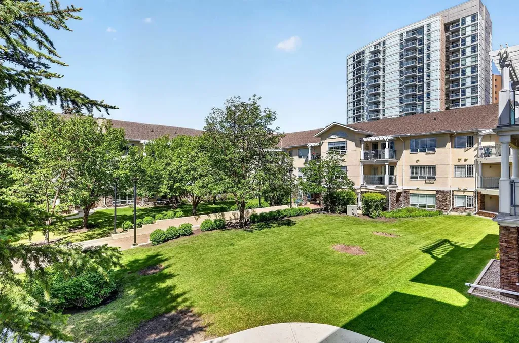 2144 Paliswood Road SW Calgary AB T2V 5K2