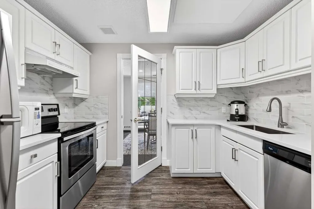 2144 Paliswood Road SW Calgary AB T2V 5K2