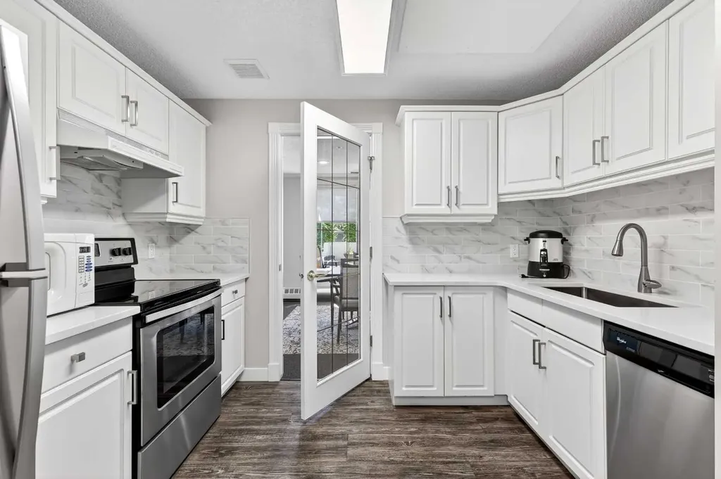 2144 Paliswood Road SW Calgary AB T2V 5K2