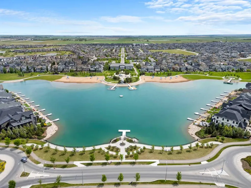 432 Marquis Heights SE Calgary AB T3M 1V1