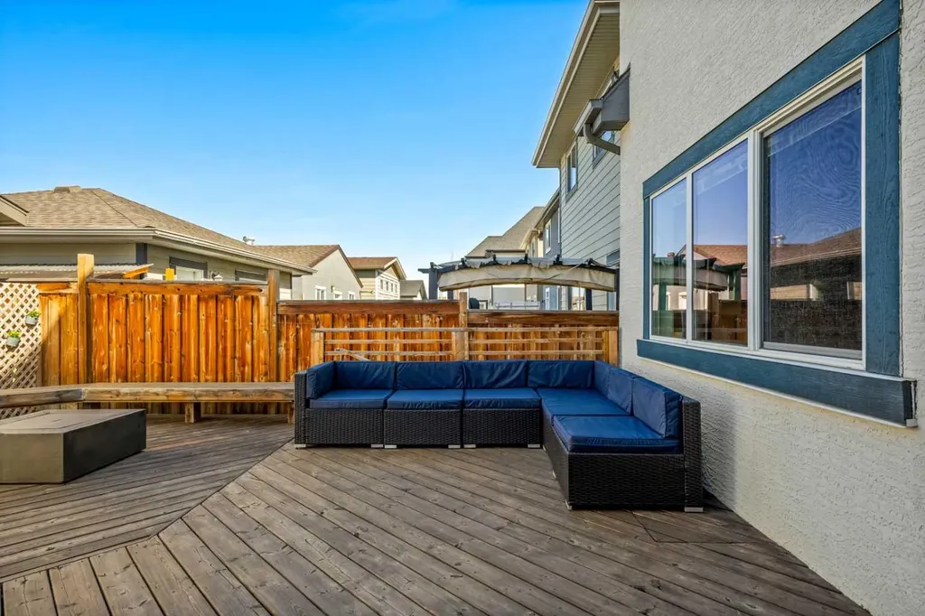 432 Marquis Heights SE Calgary AB T3M 1V1
