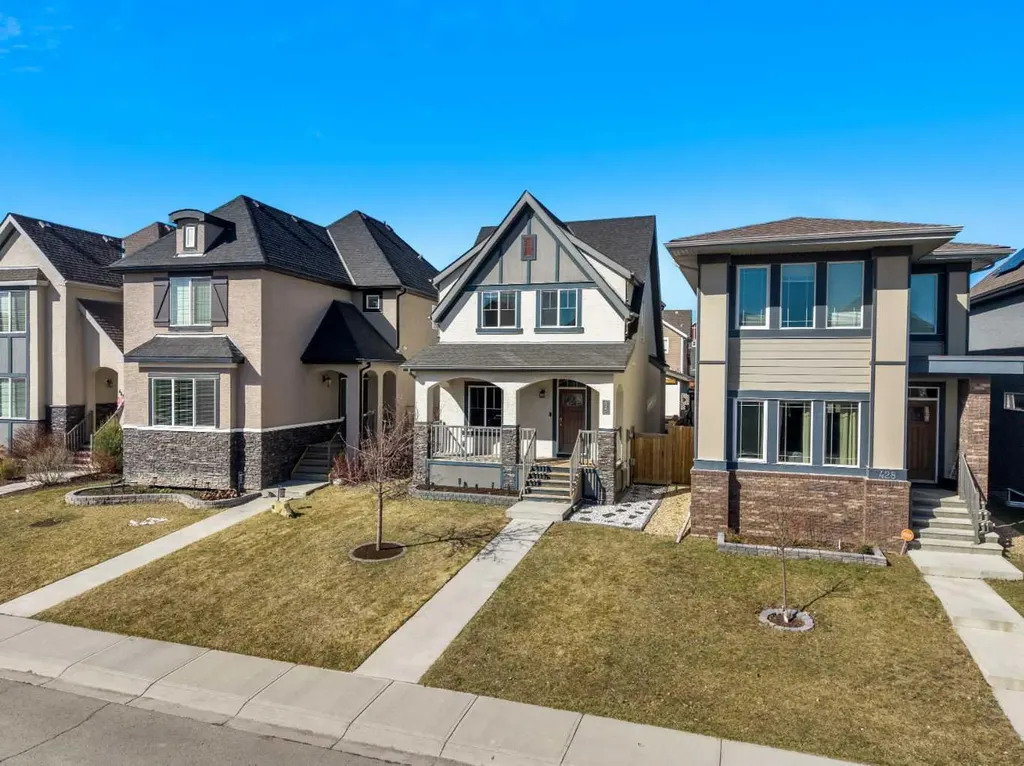 432 Marquis Heights SE Calgary AB T3M 1V1