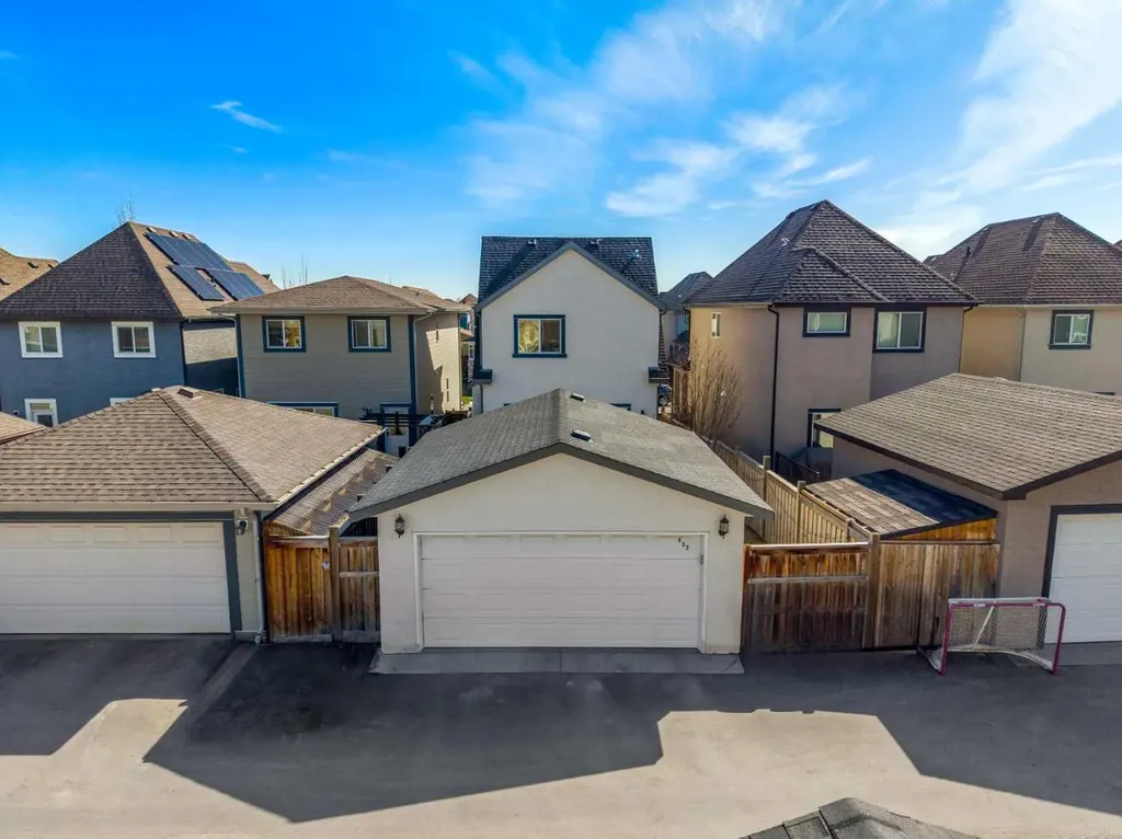 432 Marquis Heights SE Calgary AB T3M 1V1