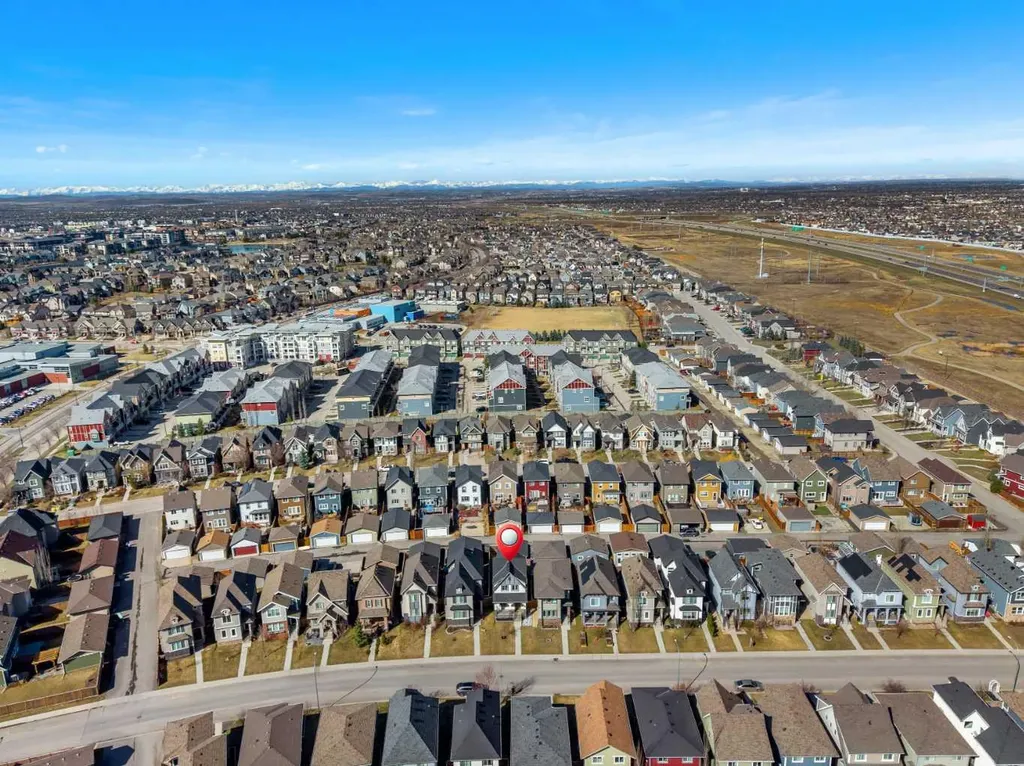 432 Marquis Heights SE Calgary AB T3M 1V1