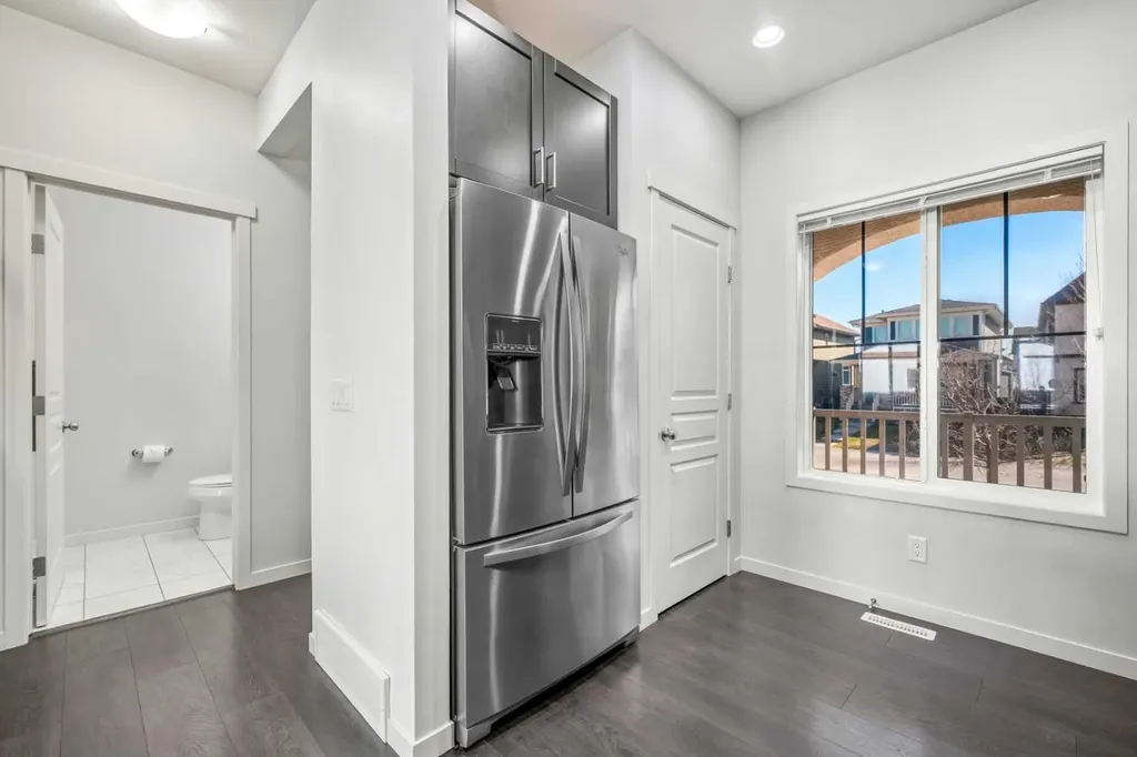 432 Marquis Heights SE Calgary AB T3M 1V1