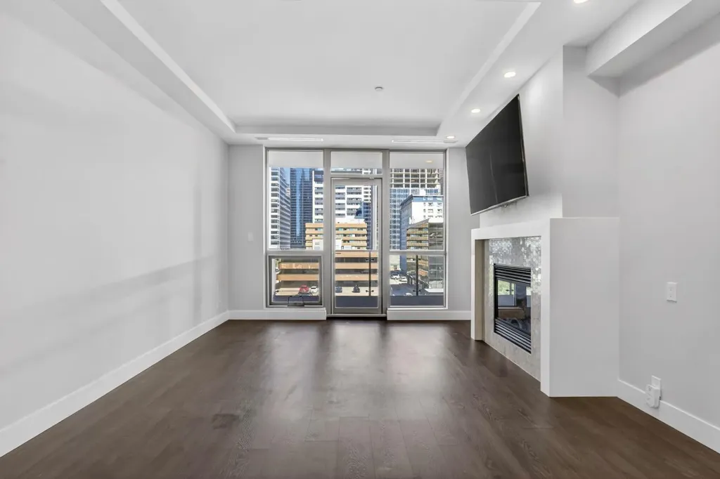 701 3 Avenue SW Calgary AB T2P 5R3