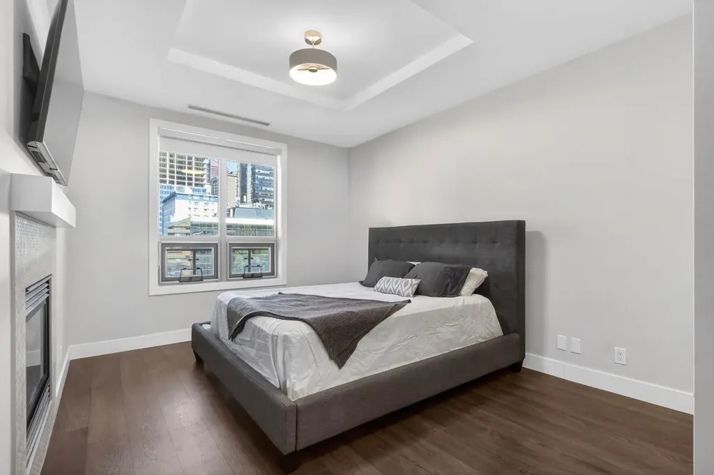 701 3 Avenue SW Calgary AB T2P 5R3