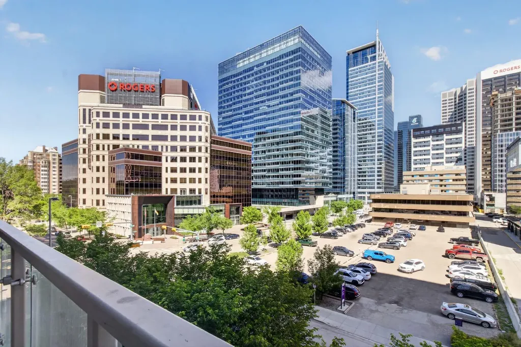 701 3 Avenue SW Calgary AB T2P 5R3