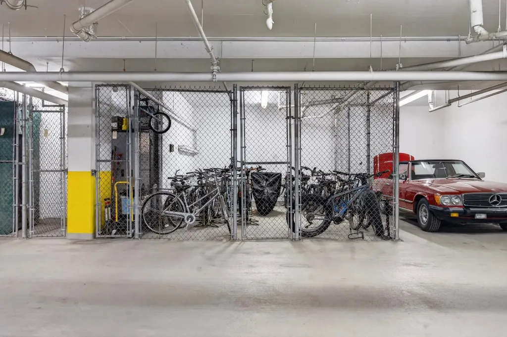 701 3 Avenue SW Calgary AB T2P 5R3