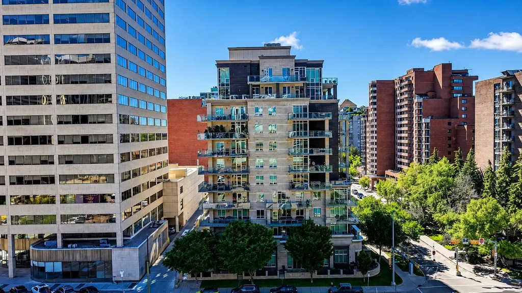 701 3 Avenue SW Calgary AB T2P 5R3