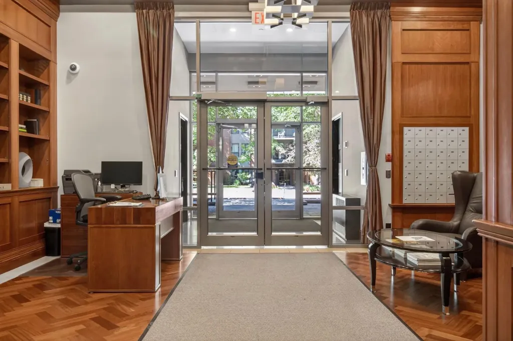 701 3 Avenue SW Calgary AB T2P 5R3