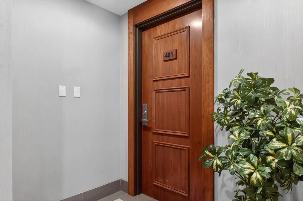 701 3 Avenue SW Calgary AB T2P 5R3