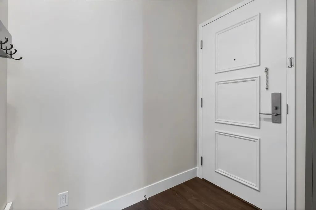 701 3 Avenue SW Calgary AB T2P 5R3