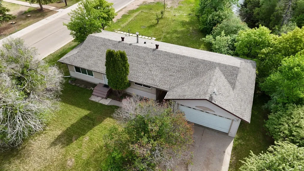 4617 Pleasantview Drive High Prairie AB T0G 1E0
