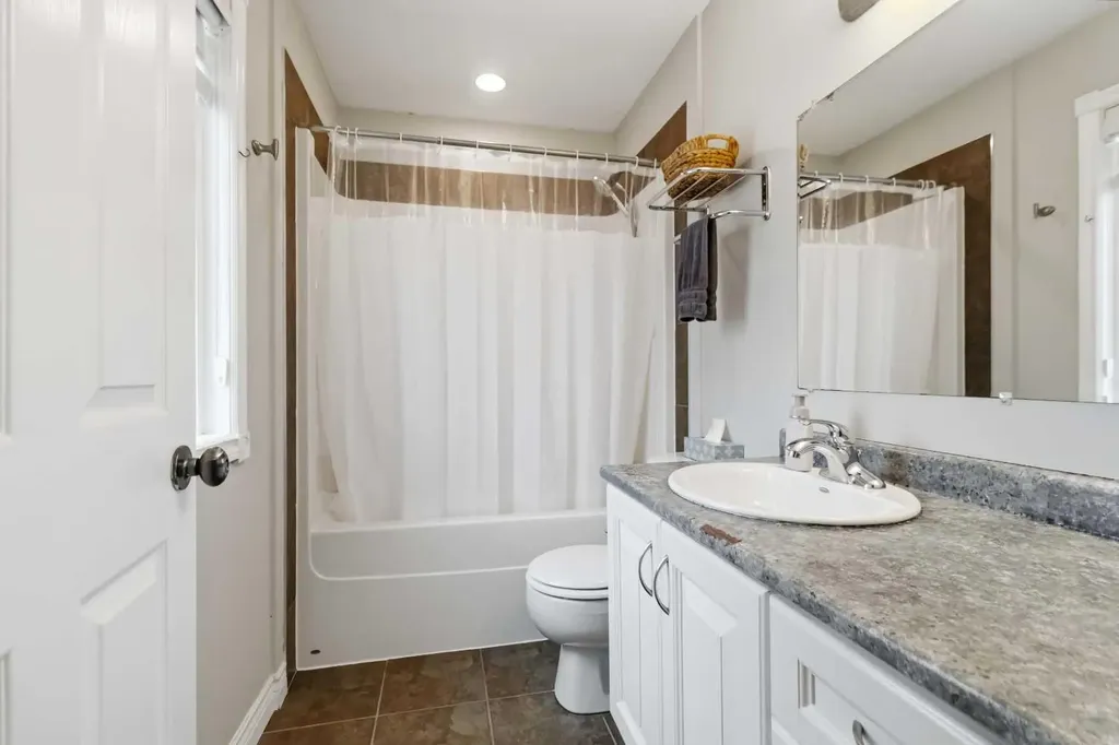 112 Saline Creek Way Fort Mcmurray AB T9K 2V4