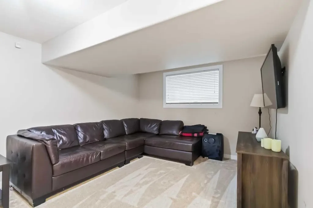 112 Saline Creek Way Fort Mcmurray AB T9K 2V4