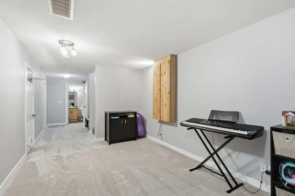 112 Saline Creek Way Fort Mcmurray AB T9K 2V4