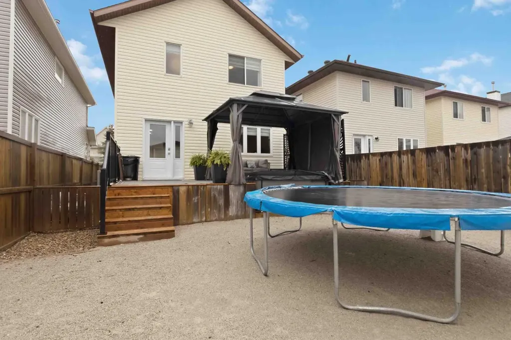 112 Saline Creek Way Fort Mcmurray AB T9K 2V4