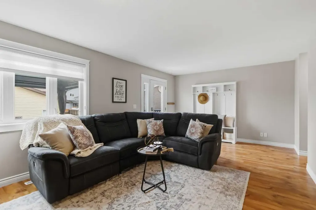 112 Saline Creek Way Fort Mcmurray AB T9K 2V4