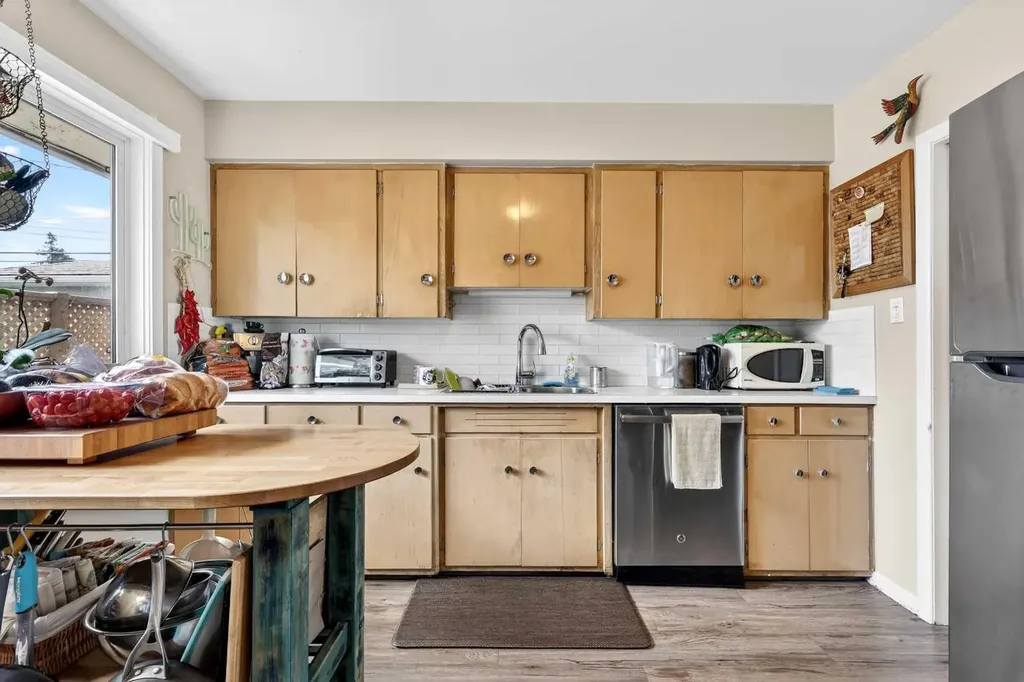 301 46 Avenue SW Calgary AB T2S 1B5