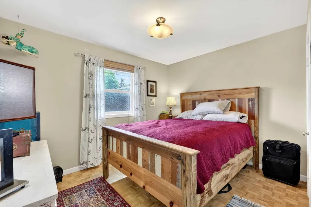 301 46 Avenue SW Calgary AB T2S 1B5