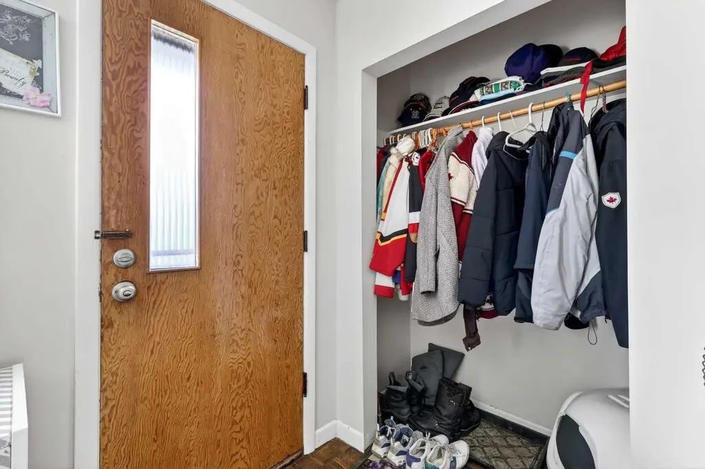 301 46 Avenue SW Calgary AB T2S 1B5