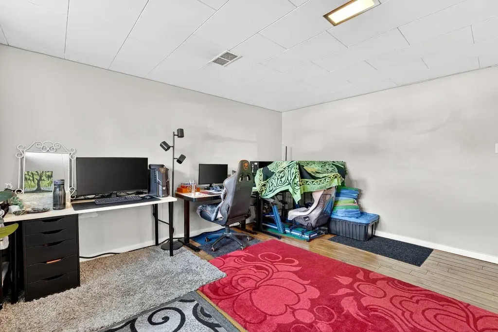301 46 Avenue SW Calgary AB T2S 1B5