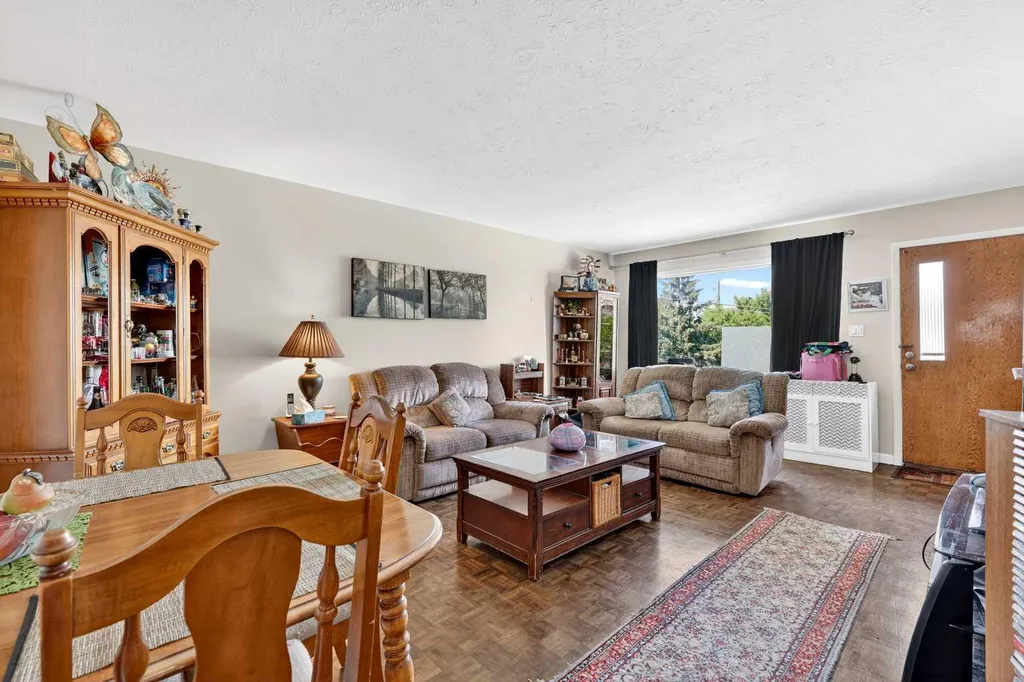 301 46 Avenue SW Calgary AB T2S 1B5