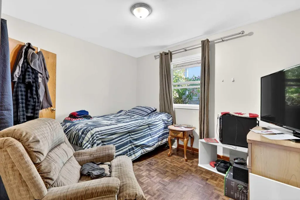 301 46 Avenue SW Calgary AB T2S 1B5