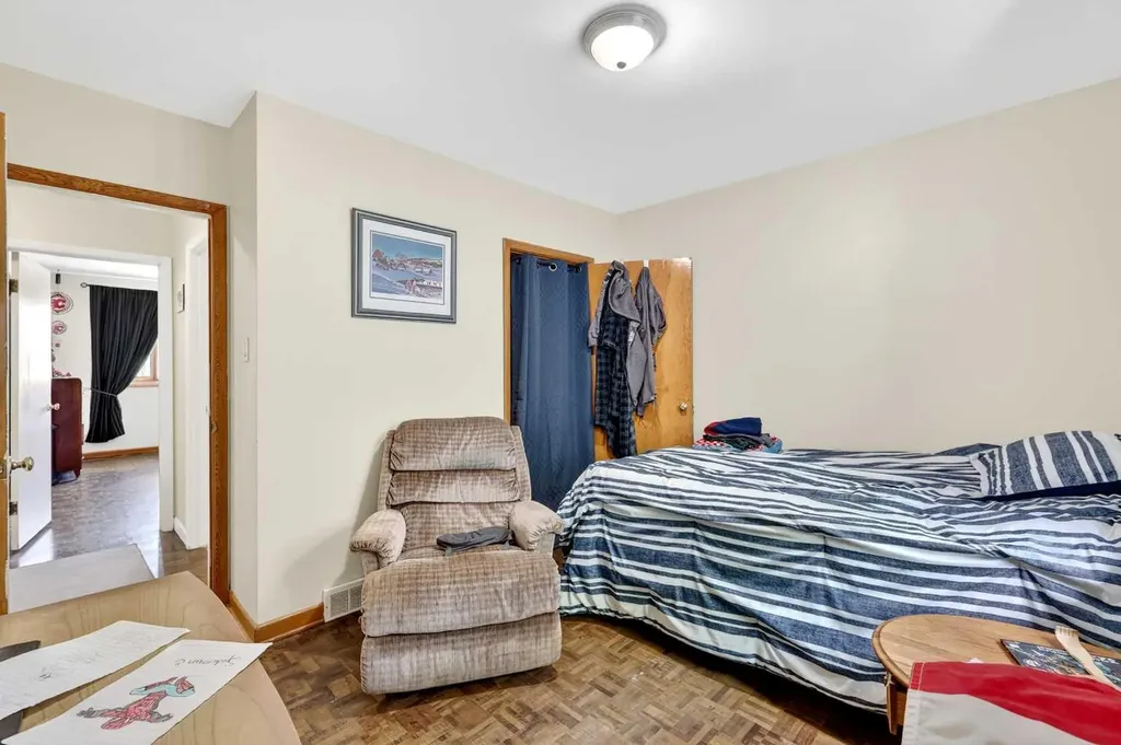 301 46 Avenue SW Calgary AB T2S 1B5