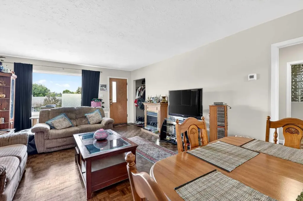 301 46 Avenue SW Calgary AB T2S 1B5