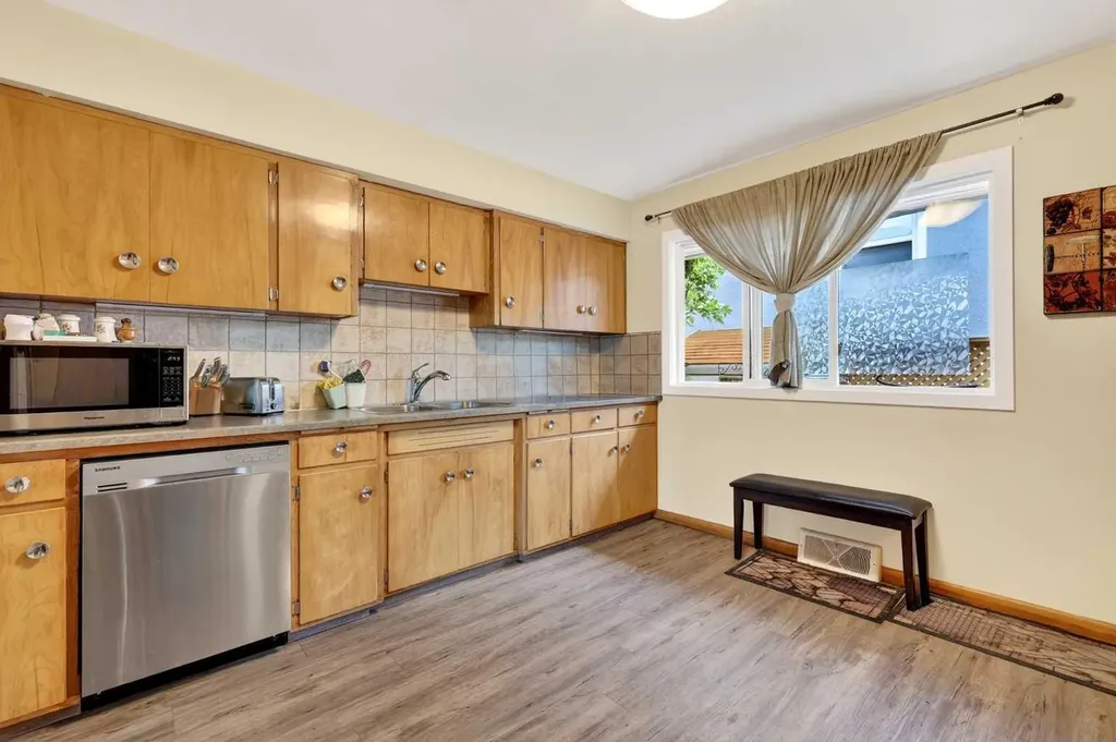 301 46 Avenue SW Calgary AB T2S 1B5