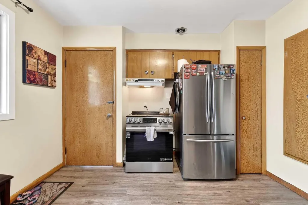301 46 Avenue SW Calgary AB T2S 1B5