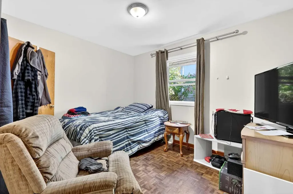 301 46 Avenue SW Calgary AB T2S 1B5