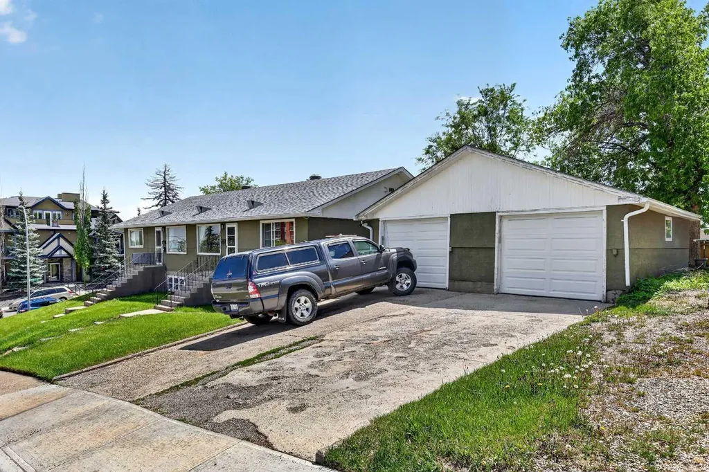 301 46 Avenue SW Calgary AB T2S 1B5