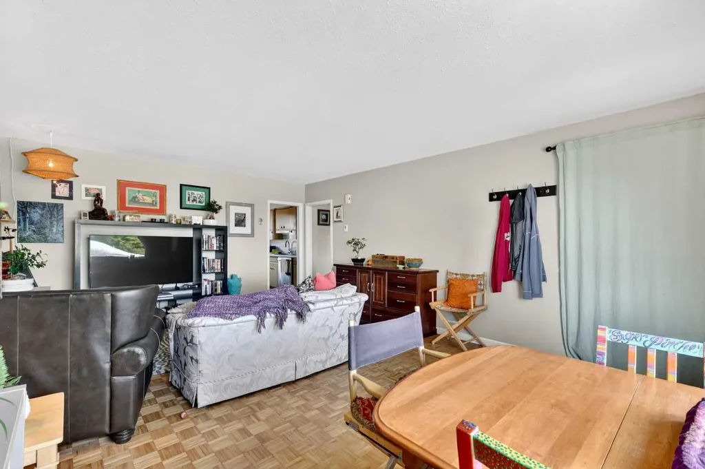 301 46 Avenue SW Calgary AB T2S 1B5