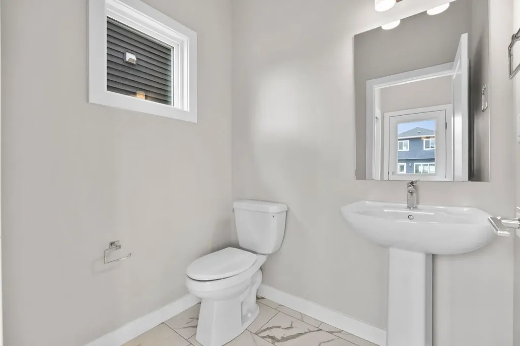 9989 Huxbury Drive NE Calgary AB T2A 8C3