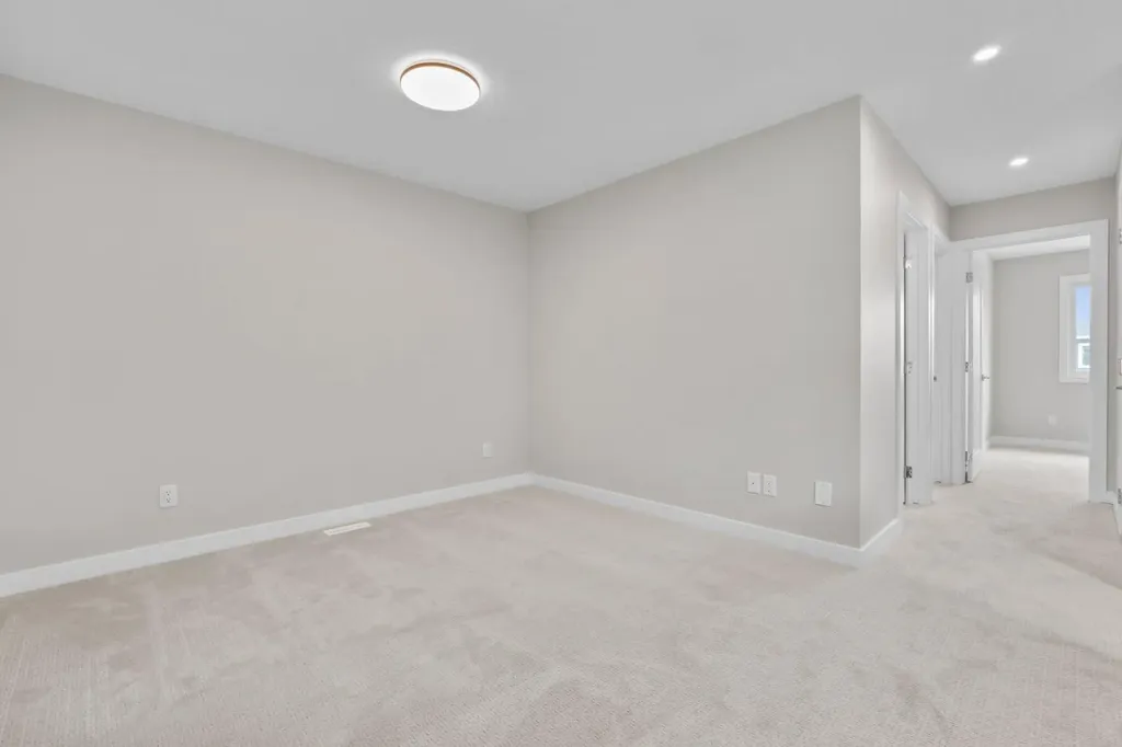 9989 Huxbury Drive NE Calgary AB T2A 8C3
