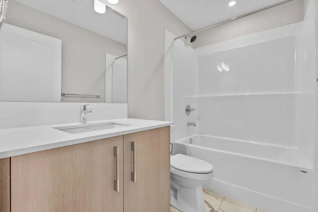 9989 Huxbury Drive NE Calgary AB T2A 8C3