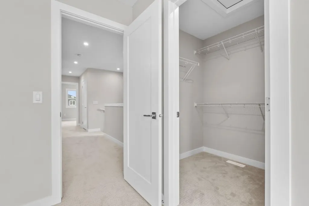 9989 Huxbury Drive NE Calgary AB T2A 8C3