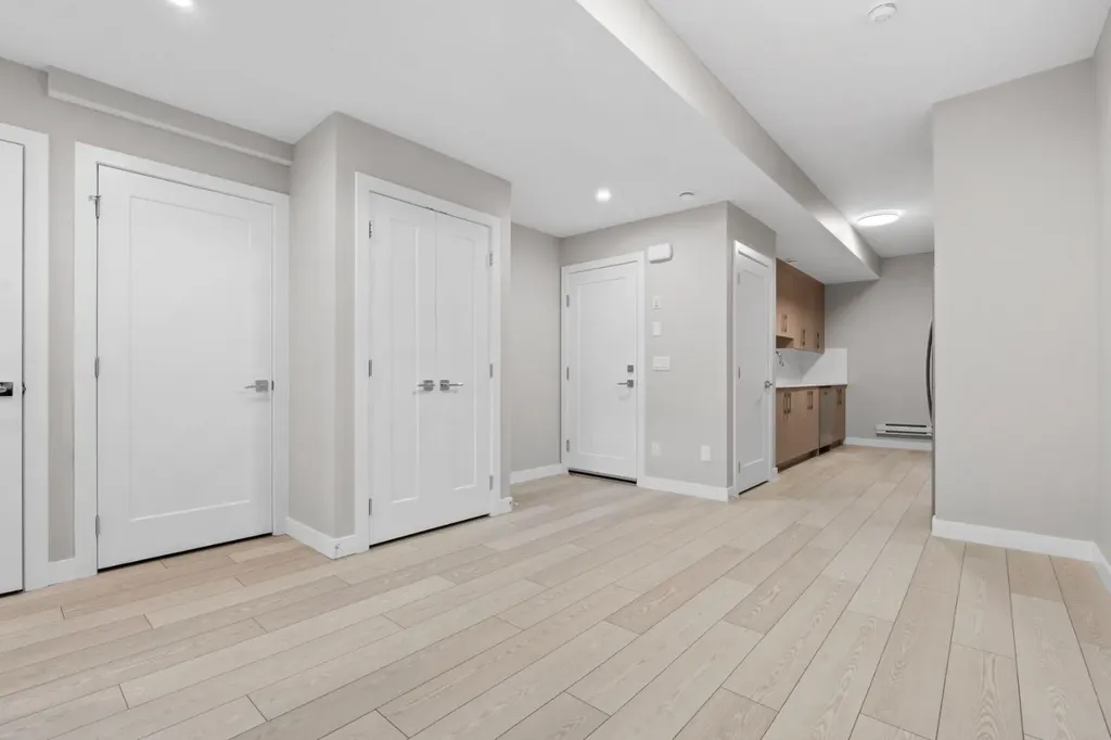 9989 Huxbury Drive NE Calgary AB T2A 8C3