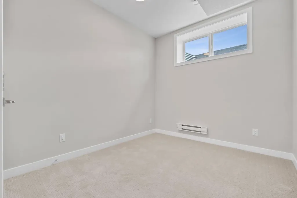 9989 Huxbury Drive NE Calgary AB T2A 8C3