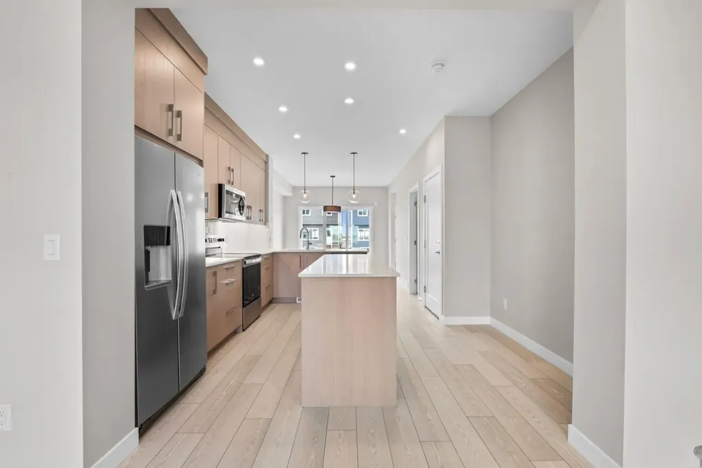 9989 Huxbury Drive NE Calgary AB T2A 8C3