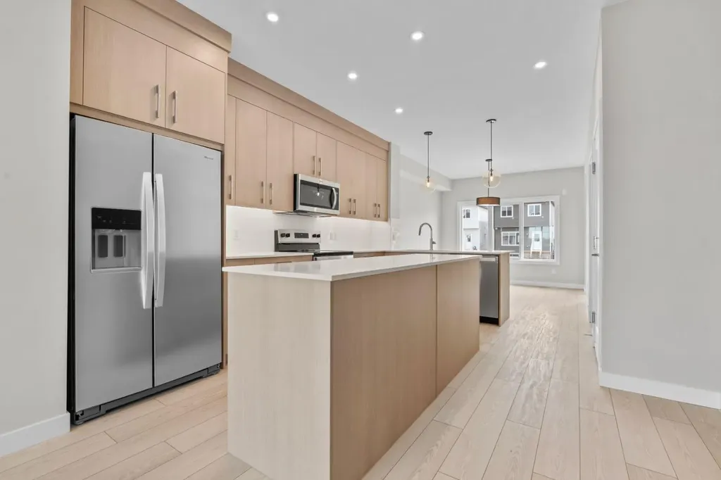 9989 Huxbury Drive NE Calgary AB T2A 8C3