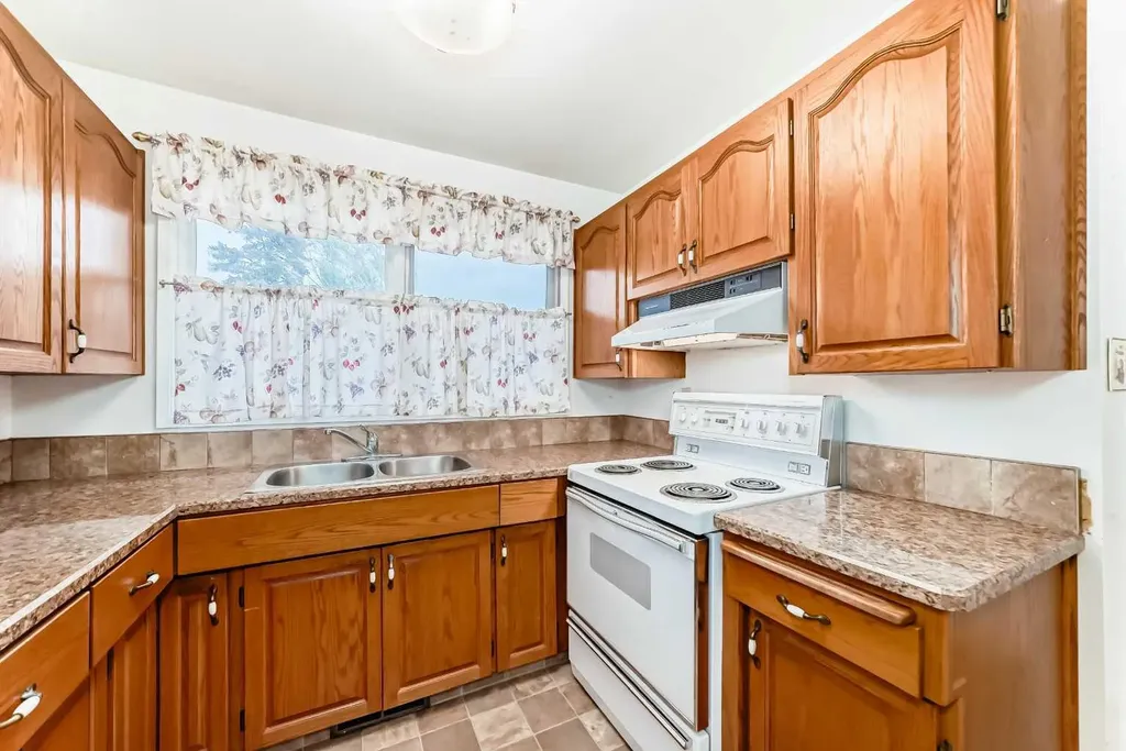 1106 Ninga Road NW Calgary AB T2K2P1