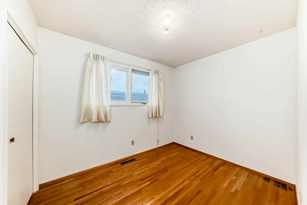 1106 Ninga Road NW Calgary AB T2K2P1