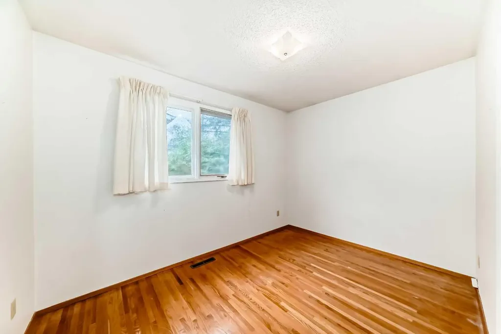 1106 Ninga Road NW Calgary AB T2K2P1