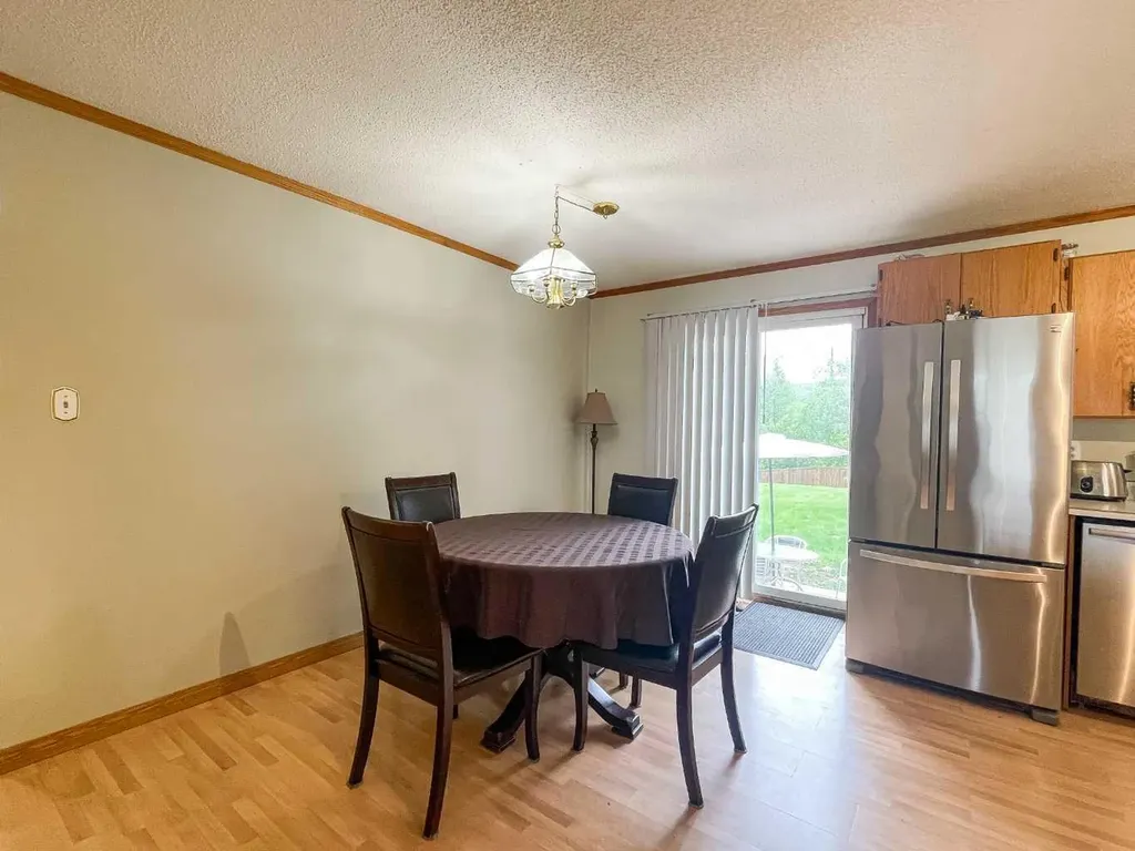 104 Hill Drive Fort Mcmurray AB T9H 2B5