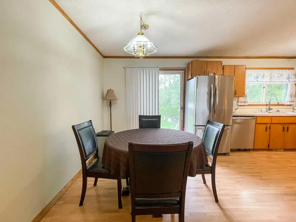 104 Hill Drive Fort Mcmurray AB T9H 2B5